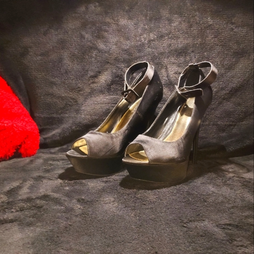 Black Heels Size 9